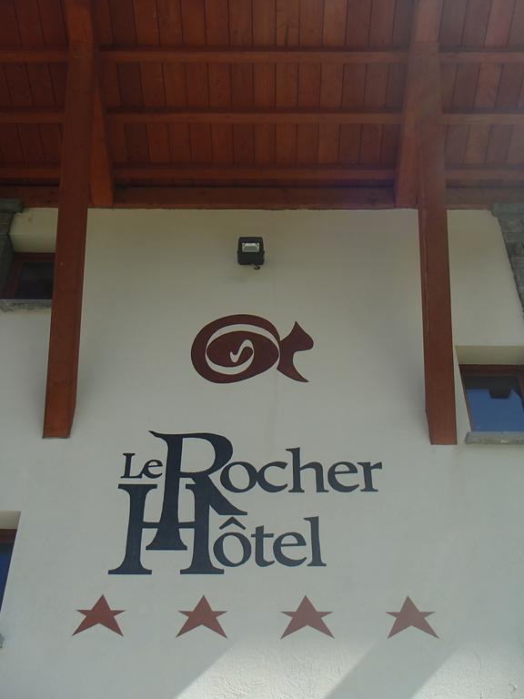 Le Rocher Hotel Champoluc Exteriör bild